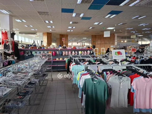 Kiadó kereskedelmi és ipari ingatlan Ajka 1200 nm