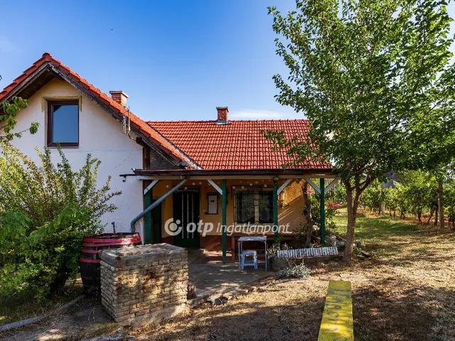 Eladó üdülő és hétvégi ház Várvölgy 65 nm