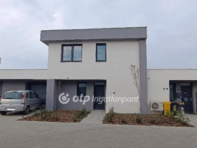 Eladó ház Ajka, Bakonygyepes 89 nm