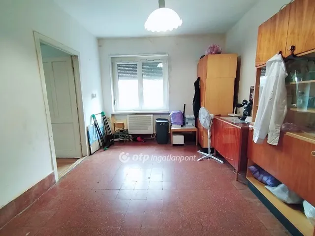 Eladó lakás Ajka 79 nm