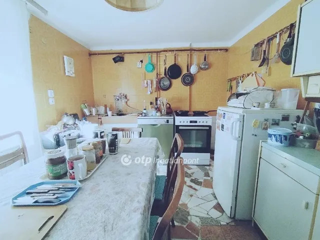 Eladó ház Ajka, Kórházdomb 170 nm