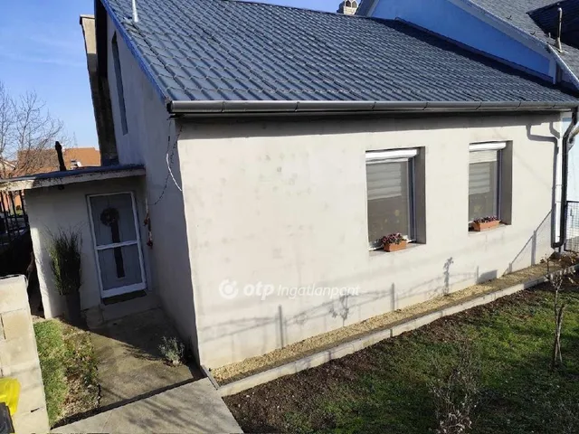 Eladó ház Ajka 76 nm