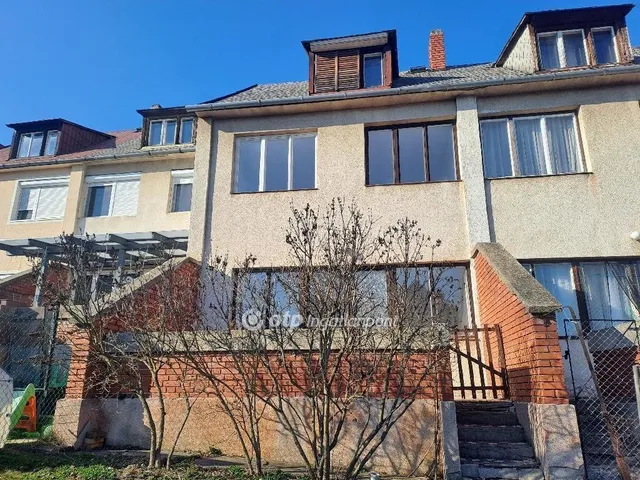 Eladó ház Zirc 77 nm