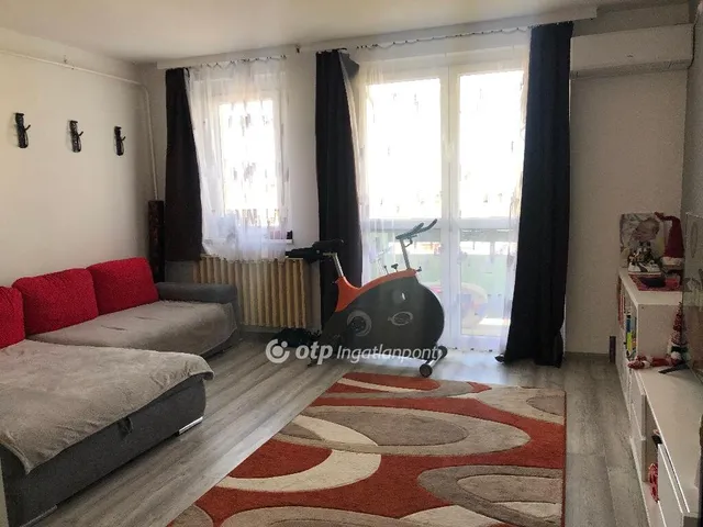 Eladó lakás Ajka 87 nm