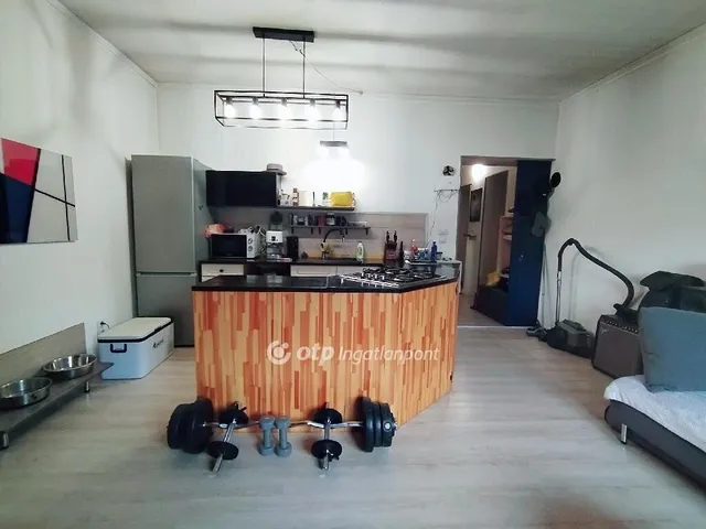 Eladó lakás Ajka 39 nm