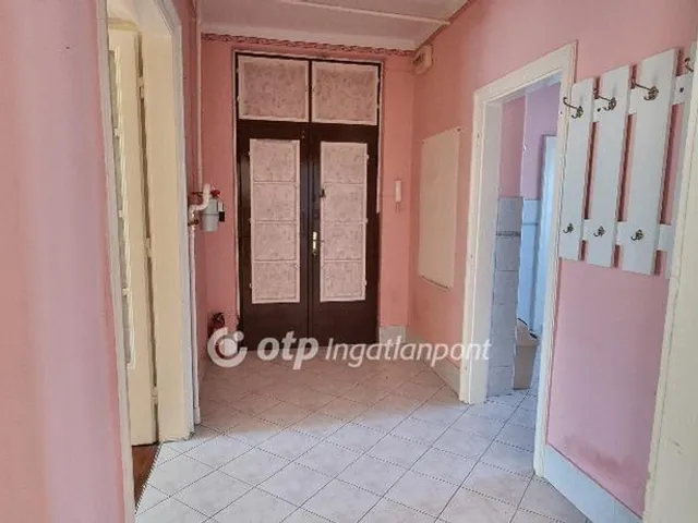 Eladó lakás Pétfürdő 137 nm
