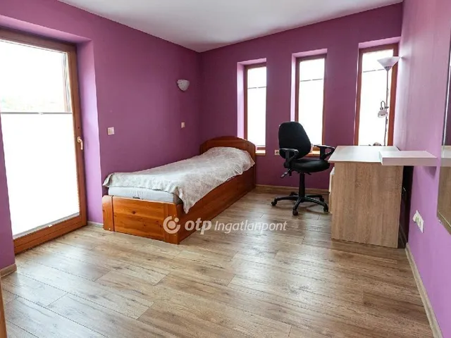 Eladó ház Balatonalmádi, Vörösberény 260 nm