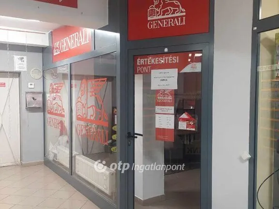 Eladó kereskedelmi és ipari ingatlan Veszprém, Belváros 25 nm