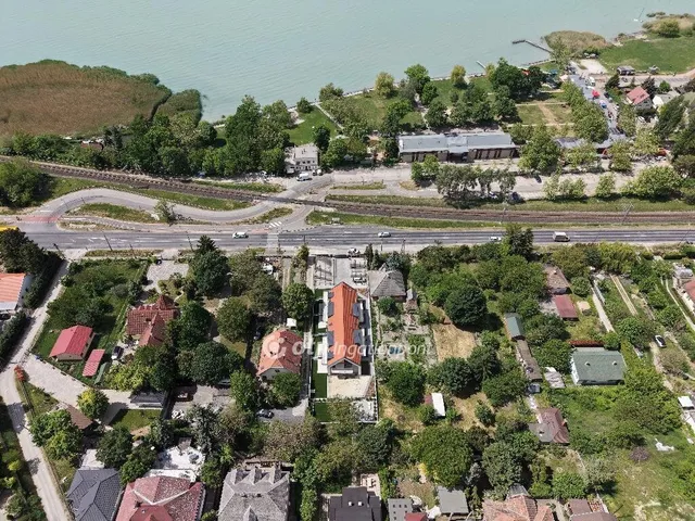 Eladó nyaraló Balatonfűzfő 44 nm