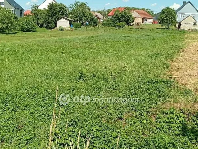 Eladó telek Nagyesztergár 1602 nm