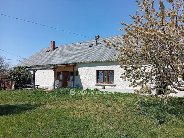 Eladó ház Nagyvázsony 79 nm