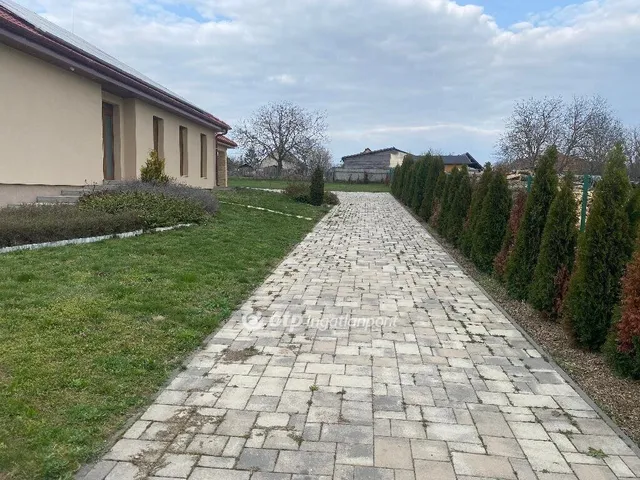 Eladó ház Márkó 121 nm