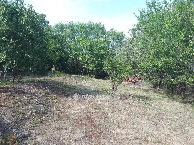 Eladó telek Veszprém, Csatárhegy 807 nm