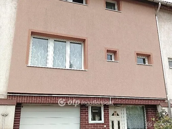 Eladó ház Ajka 126 nm