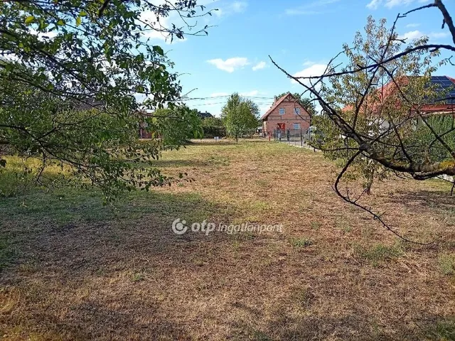 Eladó telek Balatonfőkajár 1564 nm