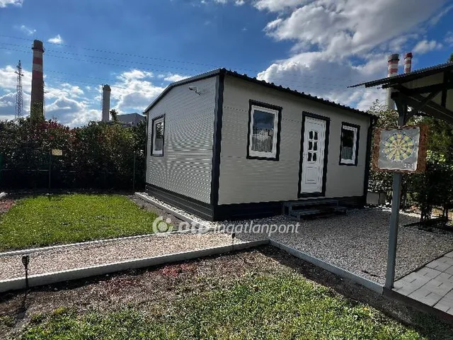 Eladó nyaraló Győr 30 nm
