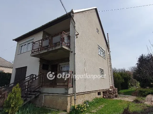 Eladó ház Ajka 138 nm