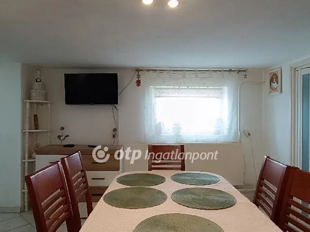 Eladó ház Ajka, Bódé 120 nm