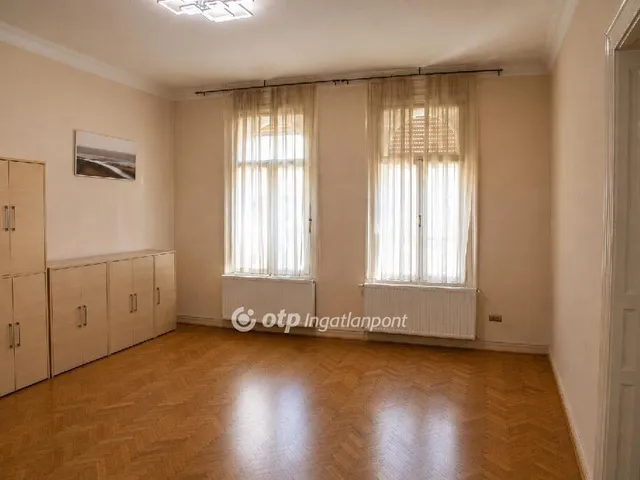 Eladó lakás Győr 126 nm