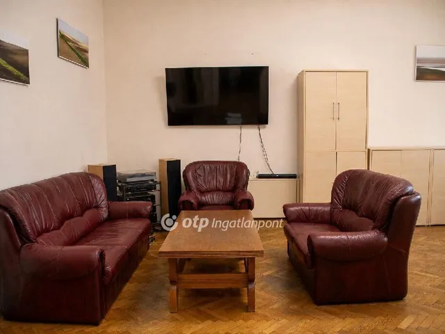 Eladó lakás Győr 126 nm