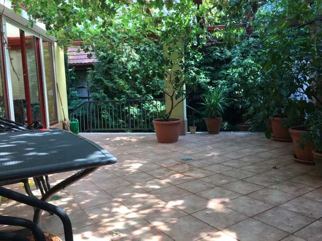 Eladó ház Budapest III. kerület, Csillaghegy 388 nm