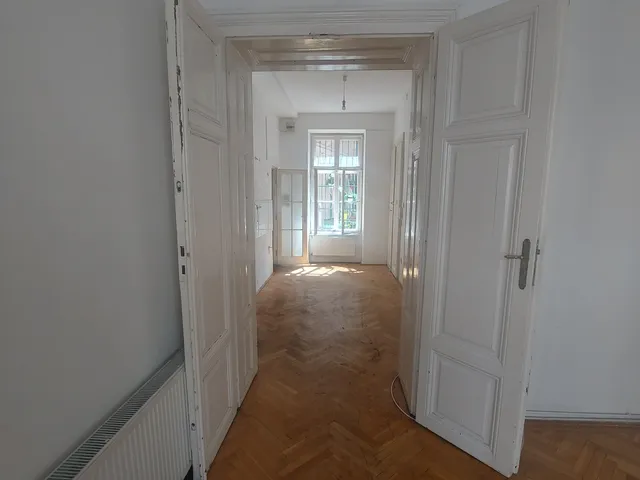 Eladó lakás Budapest IX. kerület, Középső Ferencváros, Ferenc körút 120 nm