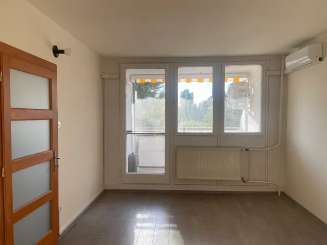 Kiadó lakás Budapest III. kerület, Pók utcai lakótelep, Amfiteátrum utca 49 nm