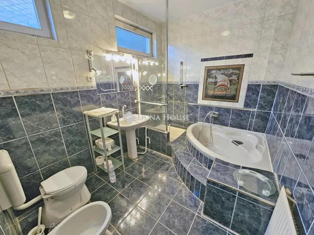 Eladó ház Csömör 186 nm