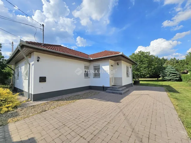 Eladó ház Üllő 110 nm