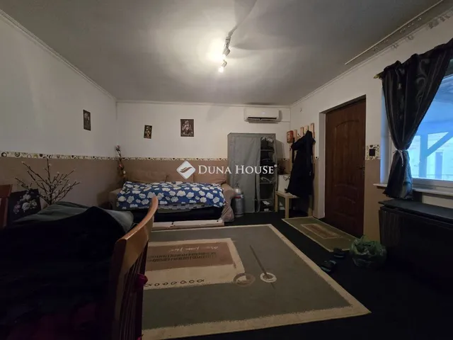 Eladó ház Budapest XVIII. kerület, Sólyom utca 40 nm