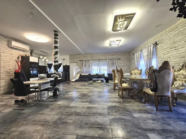 Eladó ház Vértesszőlős, Zártkert 238 nm