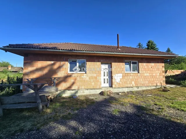 Eladó ház Vértesszőlős 103 nm