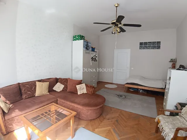 Eladó lakás Budapest XX. kerület, Török Flóris utca 87 nm