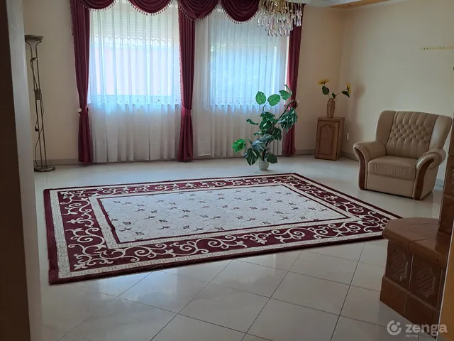 Eladó ház Szeged, Újszeged 220 nm
