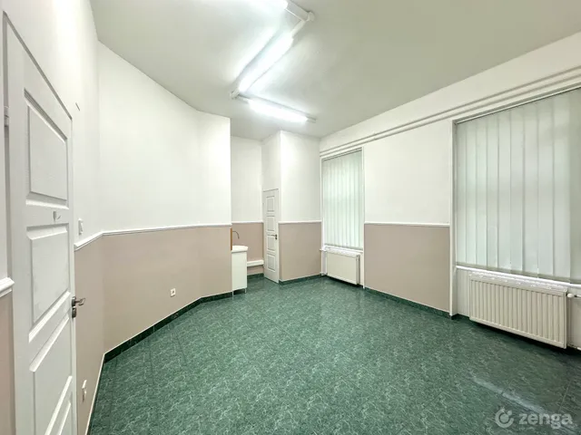 Kiadó kereskedelmi és ipari ingatlan Szombathely, Belváros 19 nm