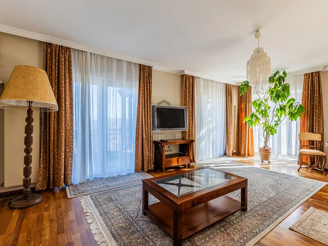 Kiadó ház Budakalász 134 nm