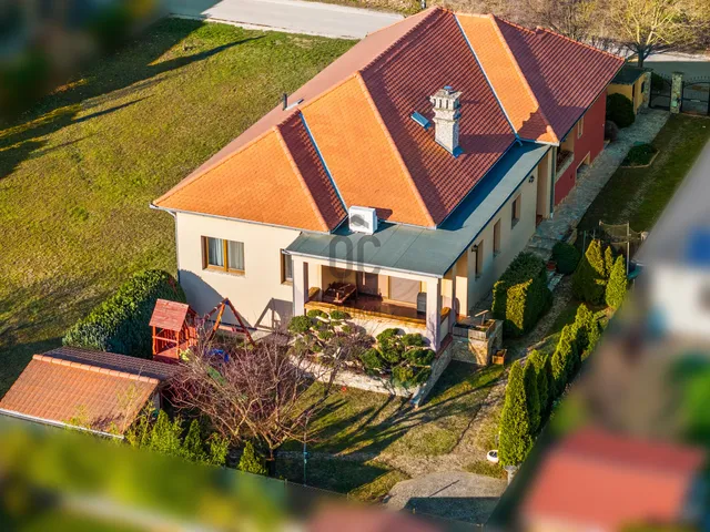 Eladó ház Csömör, Majorszegiliget 222 nm