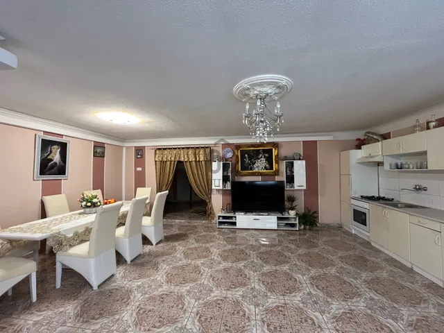 Eladó üdülő és hétvégi ház Fót 150 nm