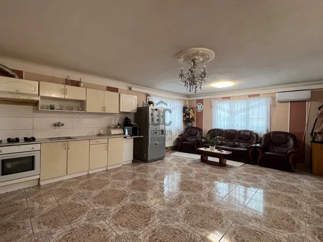 Eladó üdülő és hétvégi ház Fót 150 nm