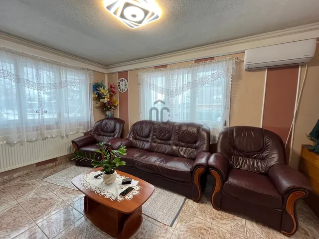 Eladó üdülő és hétvégi ház Fót 150 nm