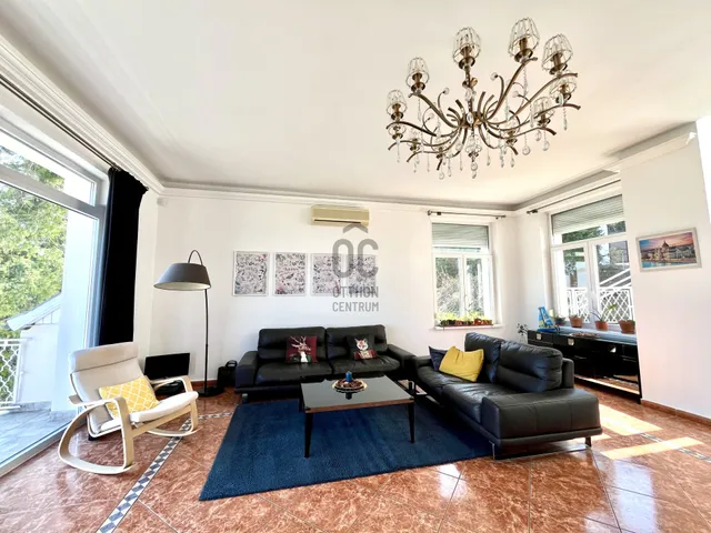 Eladó ház Budapest III. kerület, Remetehegy 350 nm