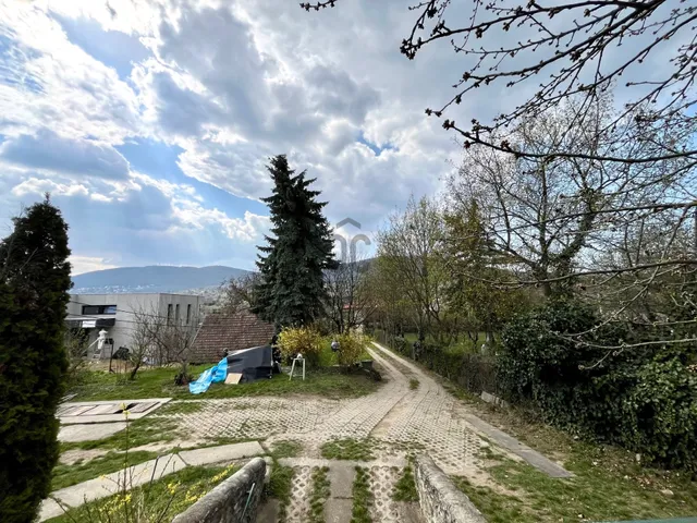 Eladó telek Budapest III. kerület, Ürömhegy 1240 nm