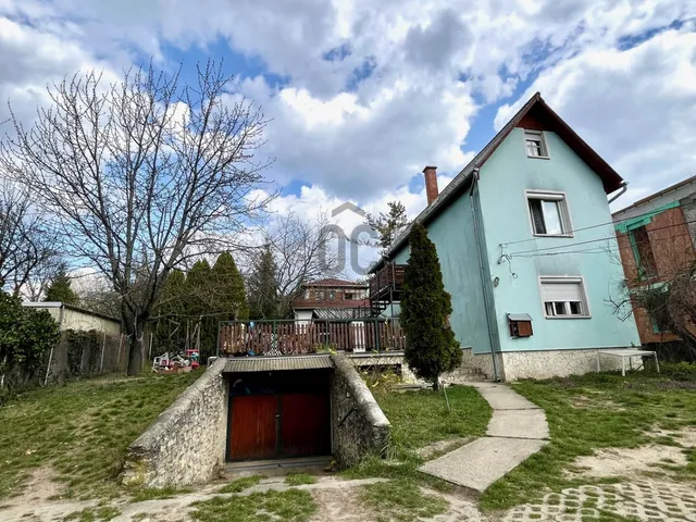 Eladó telek Budapest III. kerület, Ürömhegy 1240 nm