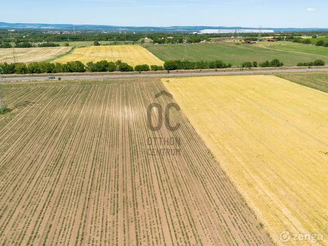 Eladó mezőgazdasági ingatlan Dunakeszi 29623 nm