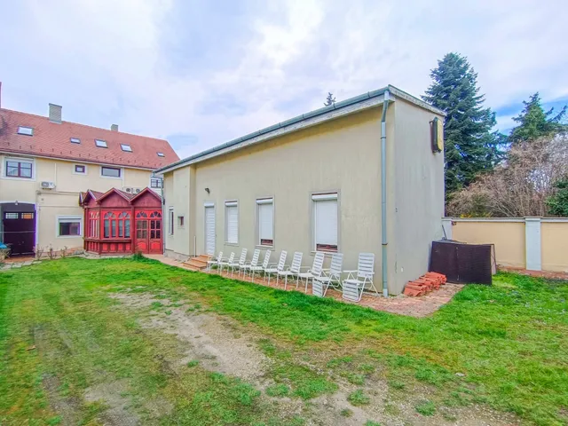 Eladó kereskedelmi és ipari ingatlan Nagykanizsa 250 nm