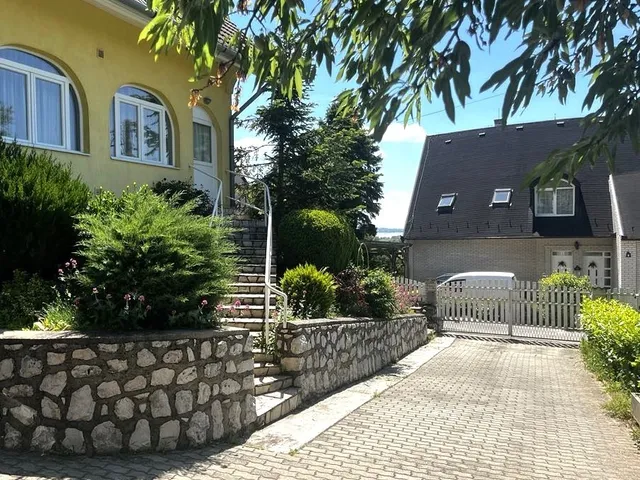 Eladó ház Vonyarcvashegy 148 nm