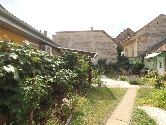 Eladó lakás Budapest XX. kerület, Szarvas 27 nm
