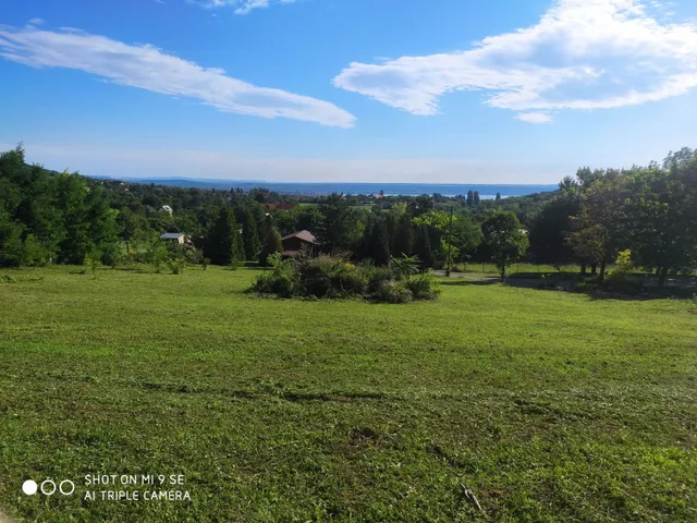 Eladó telek Balatonalmádi 2161 nm