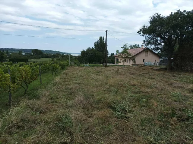 Eladó telek Balatonalmádi 1276 nm