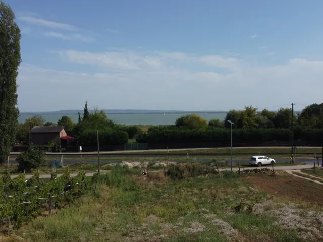 Eladó telek Ábrahámhegy 974 nm